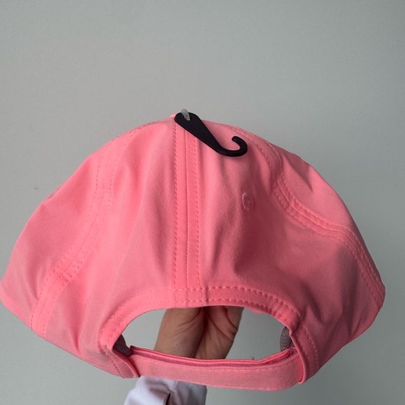 Alo Yoga Neon Bubblegum Hat - Picture 2 of 4
